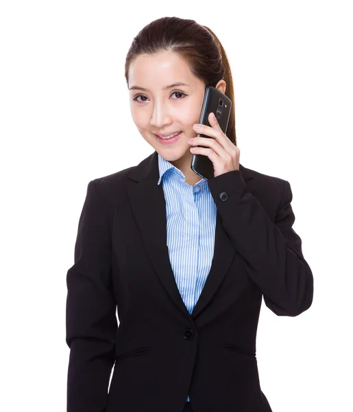 Businesswoman talking on cellphone — Stock Photo, Image