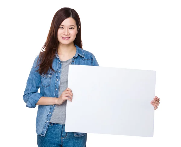 Žena s bílou deskou — Stock fotografie