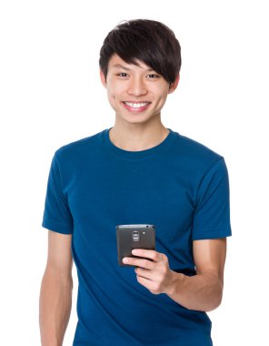 Cep telefonu olan adam.