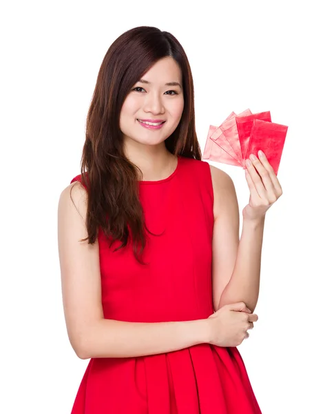 Woman with chinese red pocket — Stock Photo, Image