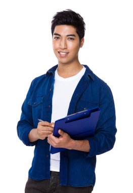 Adam panoda yazıyor