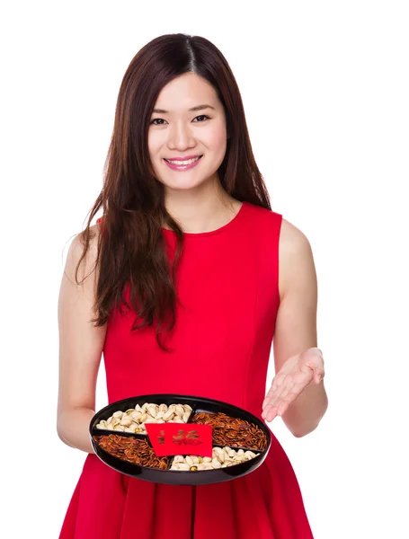 Woman with snack tray — Stock Photo, Image