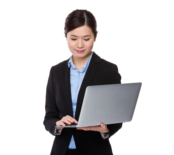 Businesswoman with laptop — Stock Photo, Image