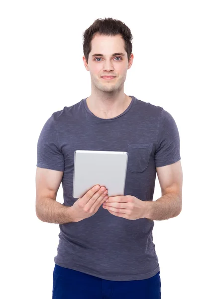 Homme avec tablette numérique — Photo