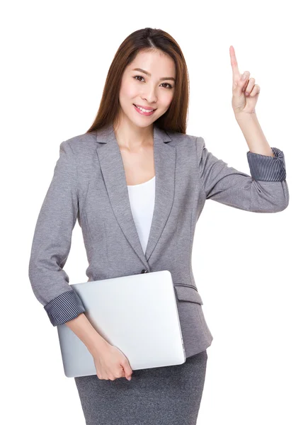 Zakenvrouw met laptop — Stockfoto