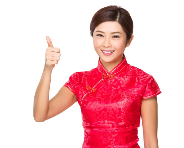 Azji kobieta w czerwonej sukience — Zdjęcie stockowe