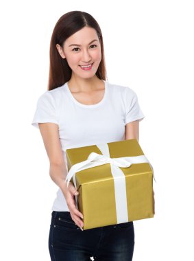 Asyalı genç kadın