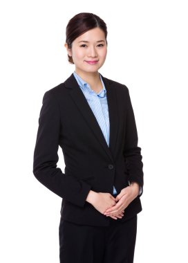 Siyah elbiseli Asya iş kadını