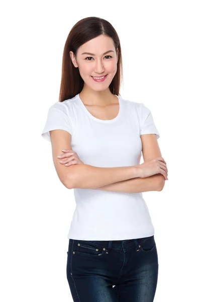 Femme asiatique en t-shirt blanc — Photo