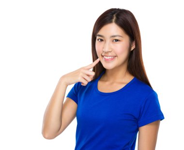 Asyalı kadın mavi t shirt