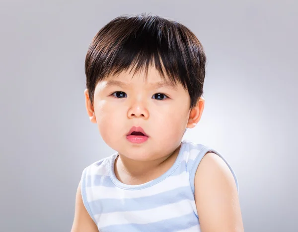 Asiatischer kleiner Junge — Stockfoto