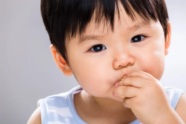 Asiatiska liten baby pojke — Stockfoto