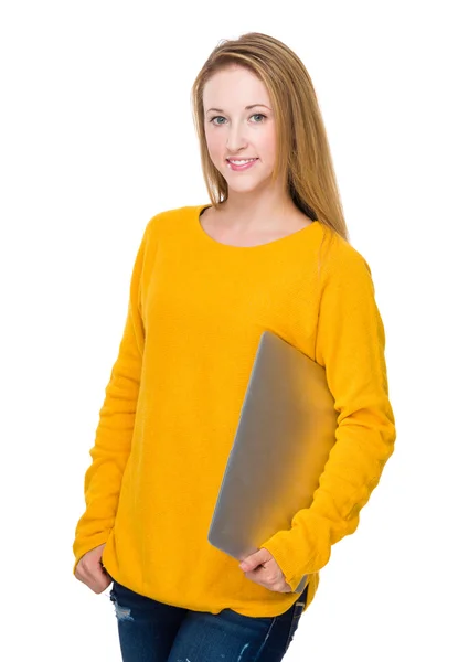 Frau mit Notebook — Stockfoto