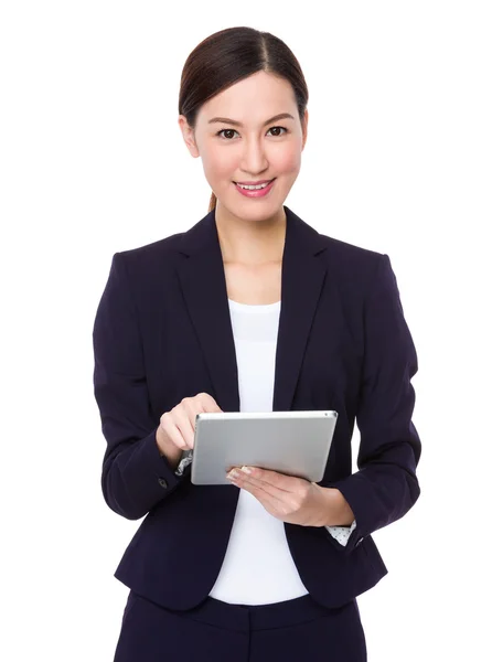 Mujer de negocios asiática en traje de negocios —  Fotos de Stock