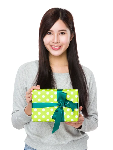 Woman with gift box — Stock Photo, Image