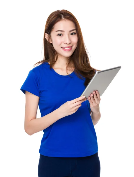 Asian woman in blue t shirt — Stock Photo, Image