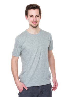 Beyaz adam gri t shirt