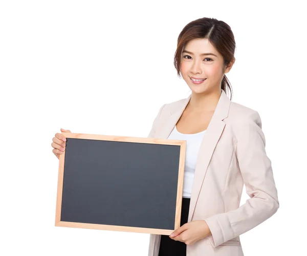 Mujer de negocios asiática en traje beige — Foto de Stock