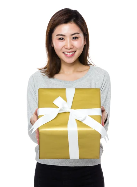 Woman with big gift — Stock Photo, Image