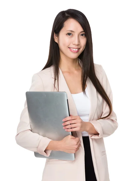 Mujer de negocios asiática en traje beige — Foto de Stock