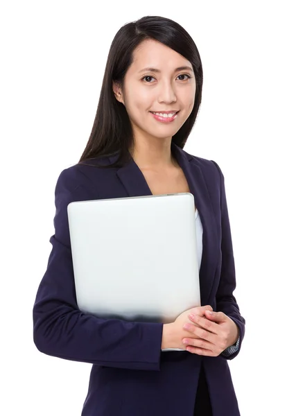 Mujer de negocios asiática en traje negro — Foto de Stock