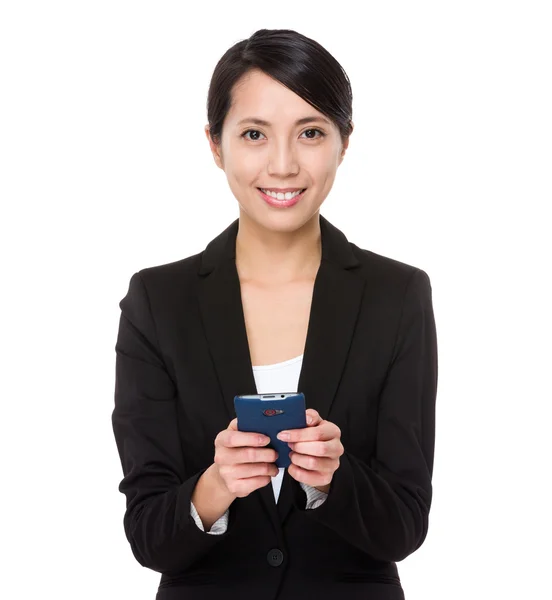 Mujer de negocios asiática en traje negro — Foto de Stock