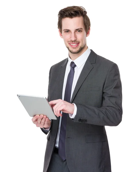 Hombre de negocios caucásico en traje gris — Foto de Stock