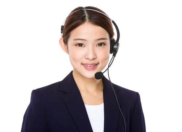 Opérateur de centre d'appels féminin asiatique — Photo