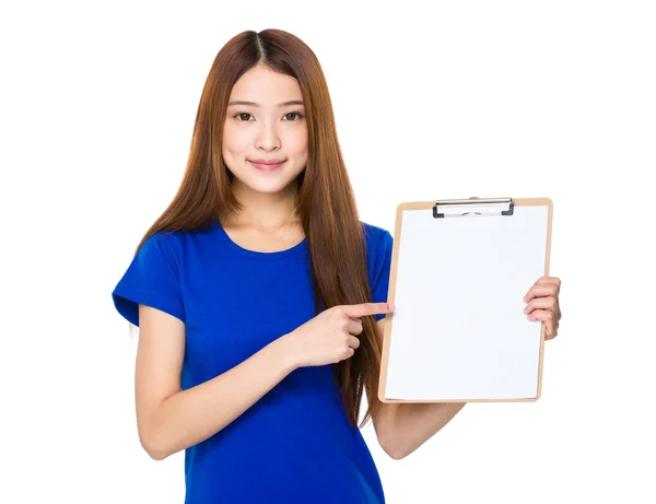 Mujer asiática en camiseta azul — Foto de Stock