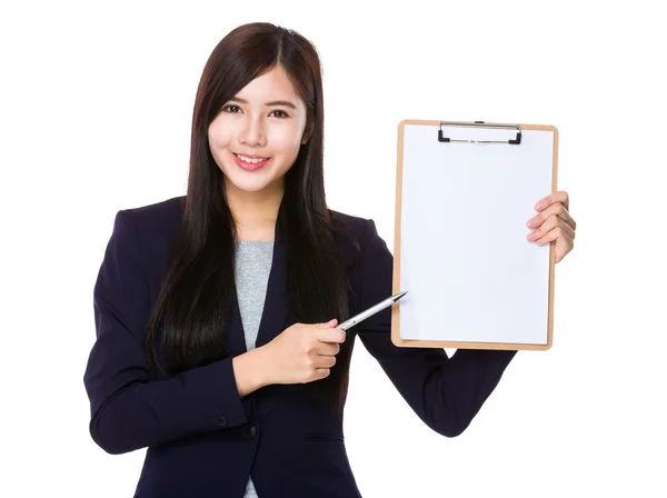 Mujer de negocios asiática en traje de negocios — Foto de Stock