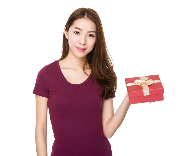 Asian woman in red t shirt — Stock Photo, Image