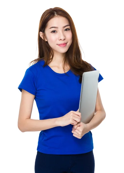 Asian woman in blue t shirt — Stock Photo, Image