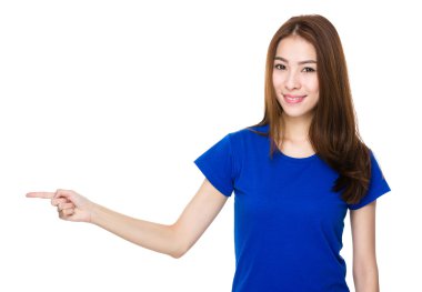 Asyalı kadın mavi t shirt