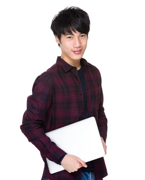 Азиатский мужчина в клетчатой рубашке — стоковое фото