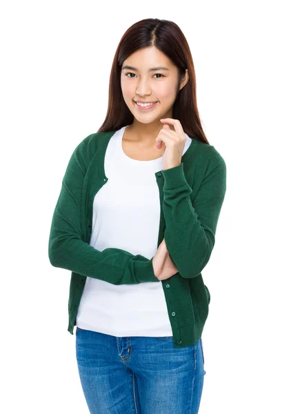 Femme asiatique en pull vert — Photo