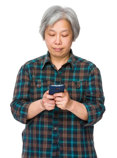 Asiática madura mujer en camisa a cuadros — Foto de Stock