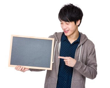 gri kapşonlu Asya yakışıklı adam