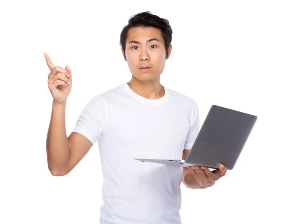 Asiático guapo hombre en blanco camiseta —  Fotos de Stock