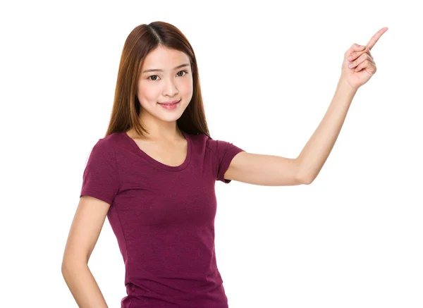 Asiático jovem mulher em vermelho t-shirt — Fotografia de Stock