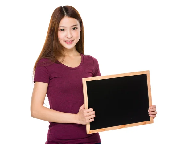 Asiática joven mujer en rojo camiseta — Foto de Stock