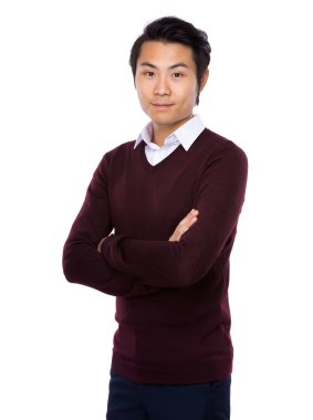 Kırmızı kazaklı Asya genç işadamı