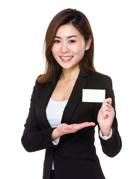 Asiatiska ung affärskvinna i svart kostym — Stockfoto