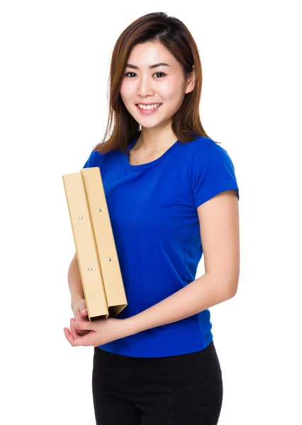 Asiática joven mujer en azul camiseta — Foto de Stock