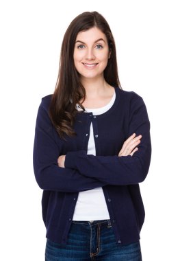 Mavi hırka beyaz esmer kadın