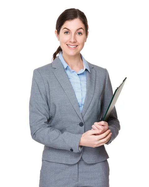 Kaukasische junge Geschäftsfrau im grauen Anzug — Stockfoto