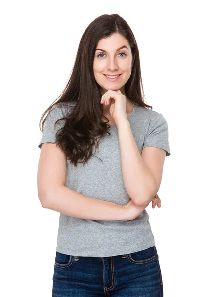 Femme brune blanche en t-shirt gris — Photo