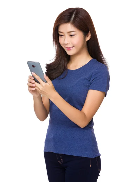 Asiática joven mujer en azul camiseta —  Fotos de Stock
