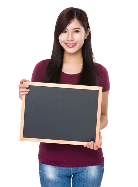 Asiatiska ung kvinna i röd t-tröja — Stockfoto