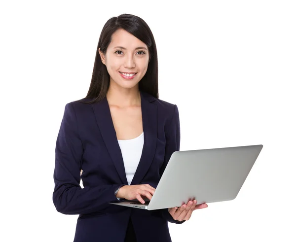 Mujer de negocios asiática en traje azul —  Fotos de Stock