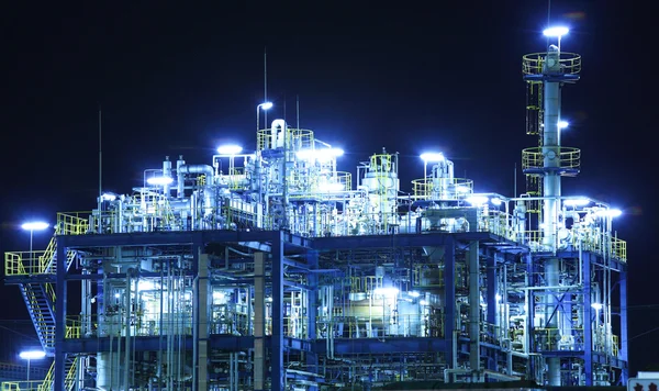 Oil and gas refinery — Stock Photo, Image